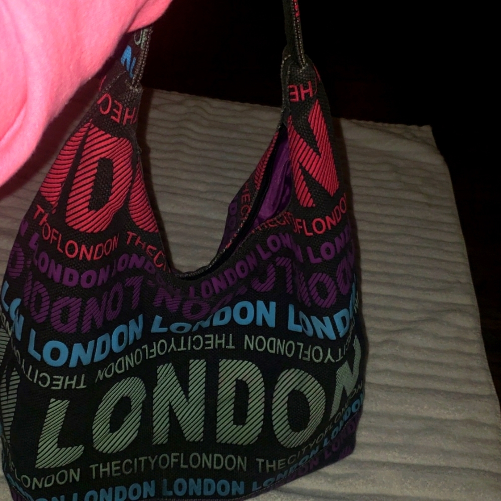 STYLISH LONDON SLING BAG ORIGINAL BY ROBIN RUTH - Picture 8 of 9